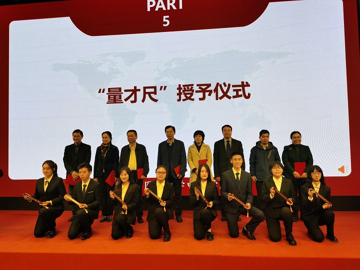 1605501533306087046.jpg xl5.jpg